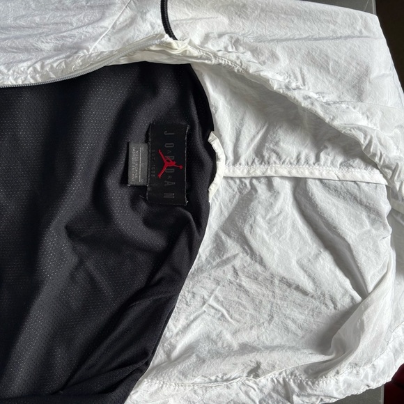 Air Jordan windbreaker - Picture 10 of 10